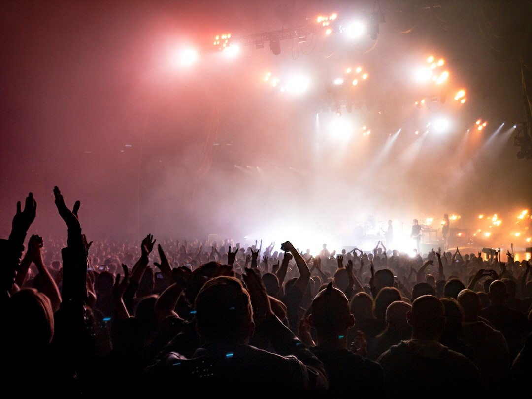 teen fans at concert